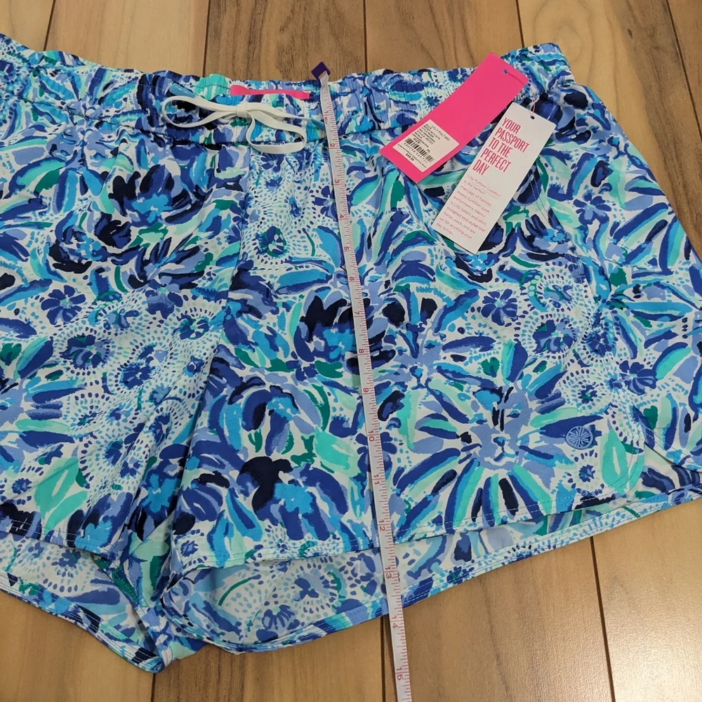 NWT! Lilly Pulitzer Luxletic Run Around Shorts Iris Blue High Maintenance XL - Picture 9 of 15
